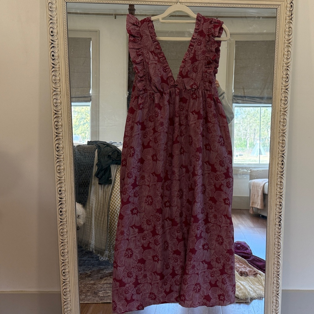 Storia Red Floral Midi Dress